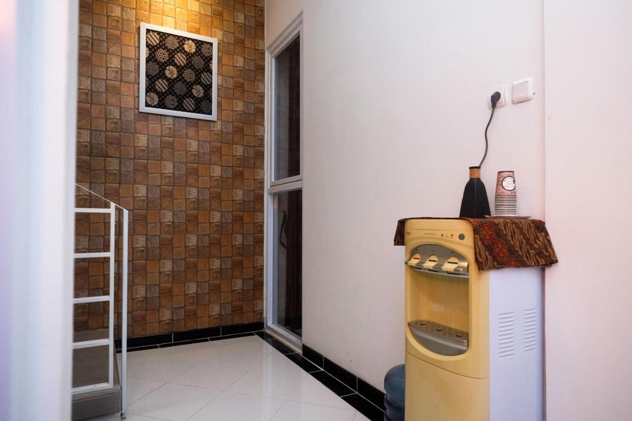 فندق Reddoorz Syariah @ Tlogosari Semarang Alastuwo المظهر الخارجي الصورة