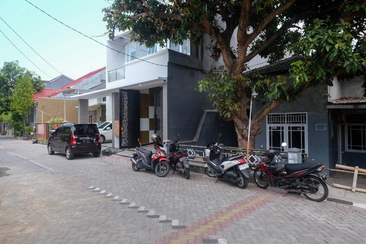 فندق Reddoorz Syariah @ Tlogosari Semarang Alastuwo المظهر الخارجي الصورة