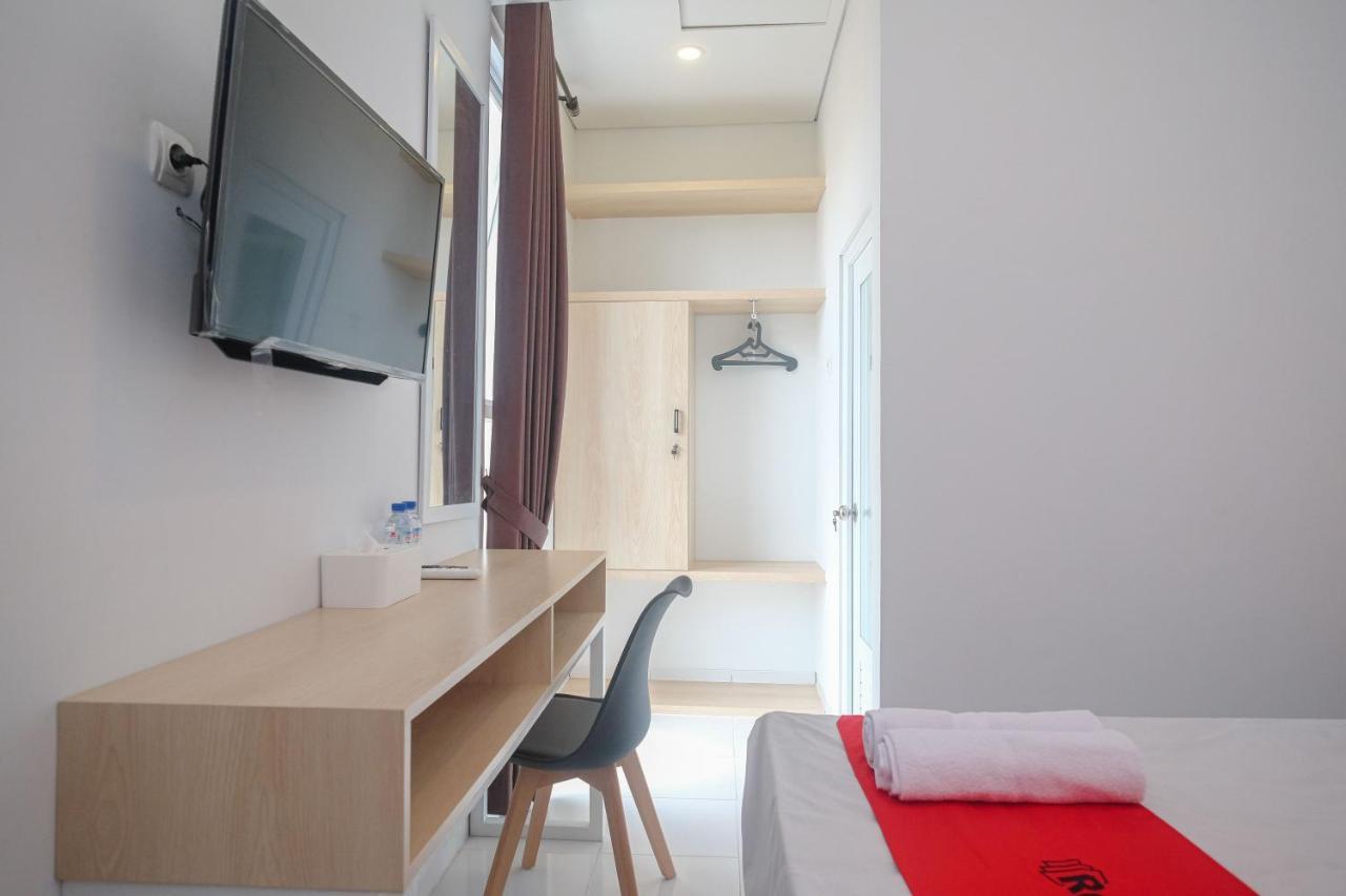 فندق Reddoorz Syariah @ Tlogosari Semarang Alastuwo المظهر الخارجي الصورة