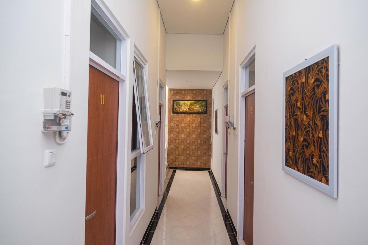 فندق Reddoorz Syariah @ Tlogosari Semarang Alastuwo المظهر الخارجي الصورة